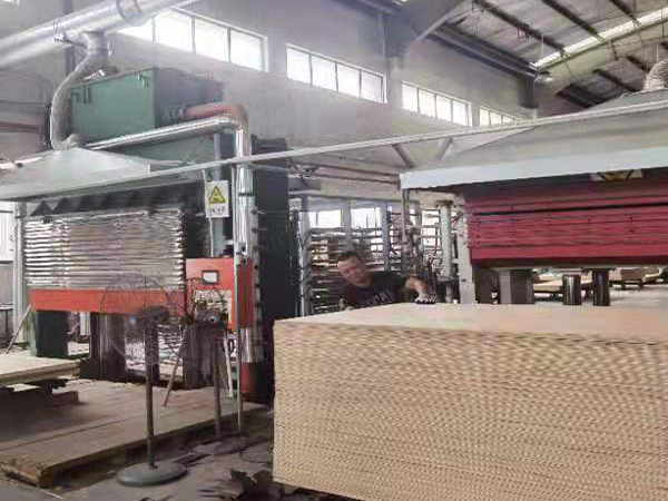 香港福江南板材,福江南木業(yè),香杉木生態(tài)板銷售,桐木生態(tài)板銷售,常德市福瑞江南建材貿易有限公司